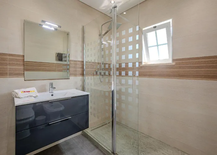 Dom wakacyjny Monica - Pool Heated - By Algarkasa *