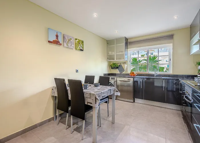 Monica - Pool Heated - By Algarkasa *